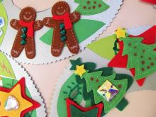 Fun Christmas Wreaths is a festive Xmas Craft Session for all ages and abilities.  We always bring lots of colourful, textured decoration materials to catch the eye and get people interested in looking and making something to take home.